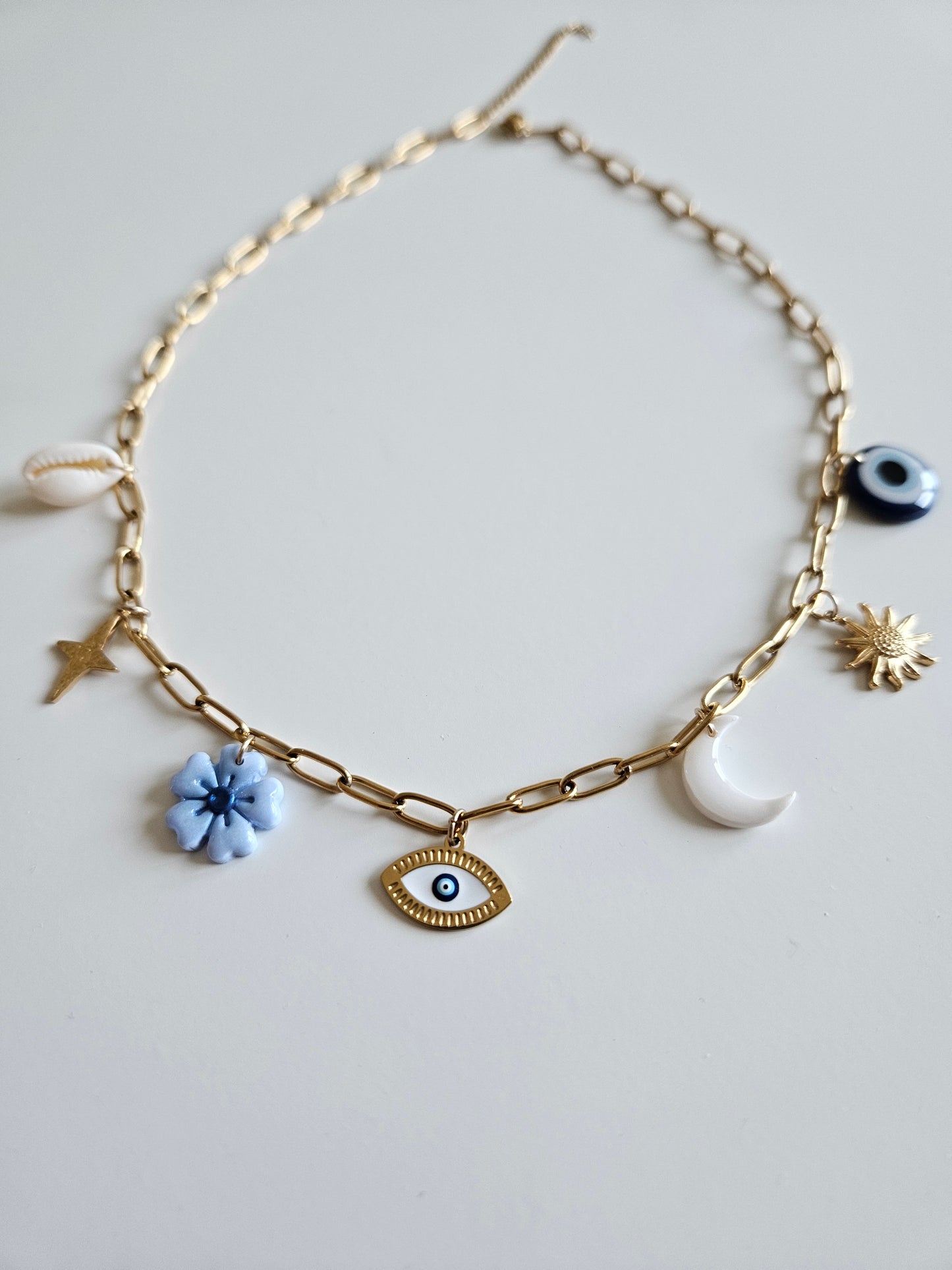 Collier Mālama